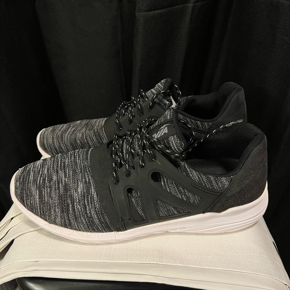 Avia Men’s Athletic Low Sneakers Size 13